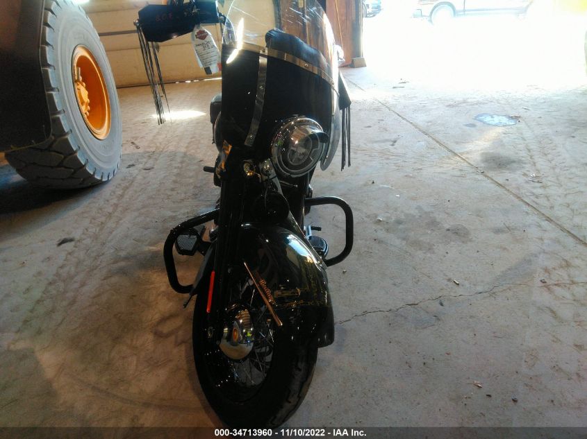 2019 HARLEY-DAVIDSON FLHCS 1HD1YBK22KB045180