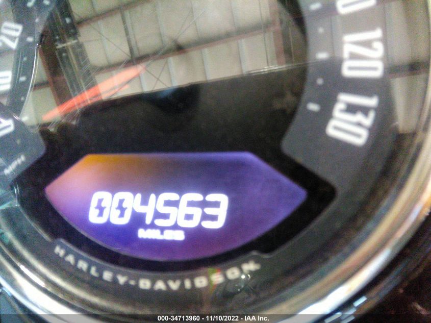 2019 HARLEY-DAVIDSON FLHCS 1HD1YBK22KB045180