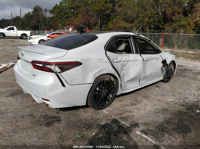 Auction sale of the 2022 TOYOTA CAMRY , vin: 4T1K61AK7NU061614, lot number: 34715294