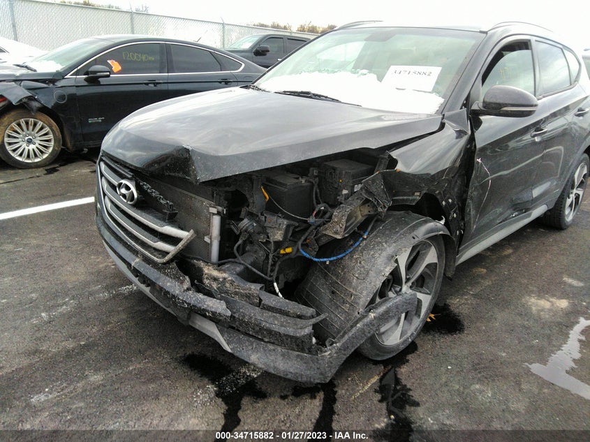 VIN KM8J33AL3JU695280 2018 HYUNDAI TUCSON SPORT