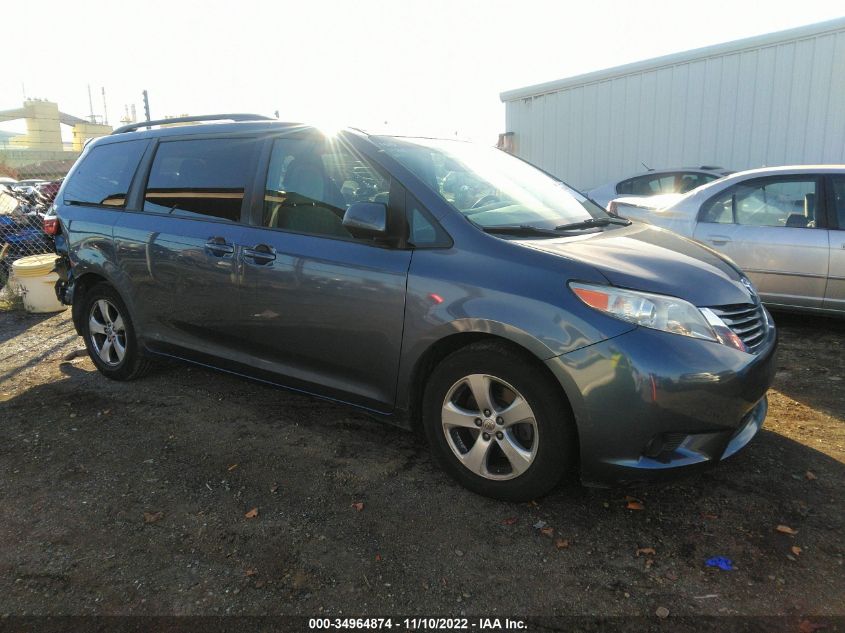 VIN 5TDKK3DC3FS563333 2015 TOYOTA SIENNA no.1