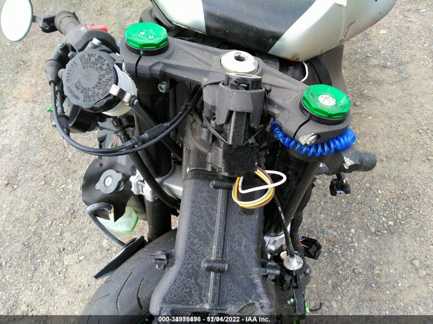 2018 KAWASAKI ZX636 E JKBZXJE18JA027152