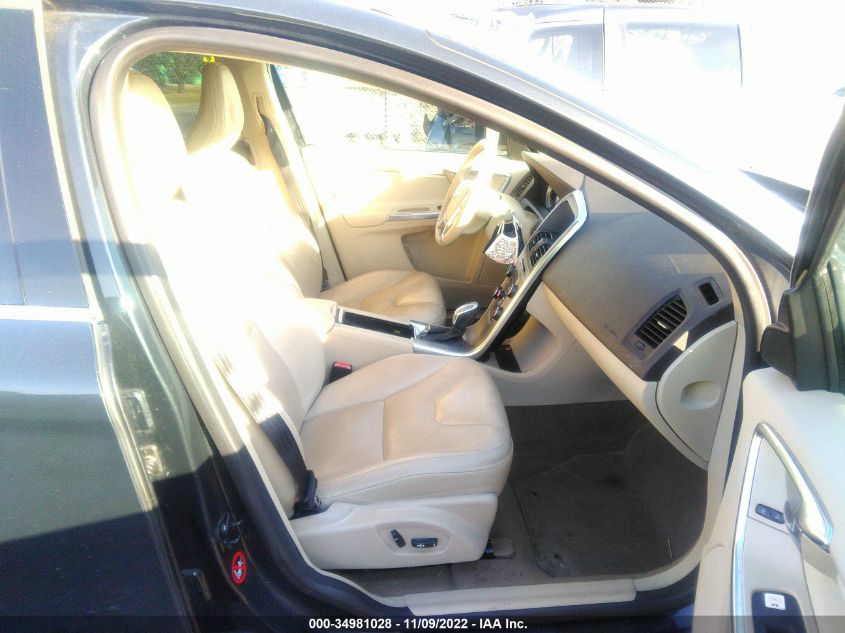 2013 VOLVO XC60 3.2L YV4952DLXD2456636