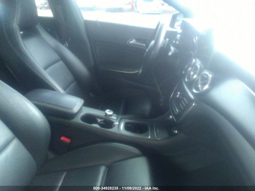2018 MERCEDES-BENZ CLA 250 WDDSJ4EB4JN618942