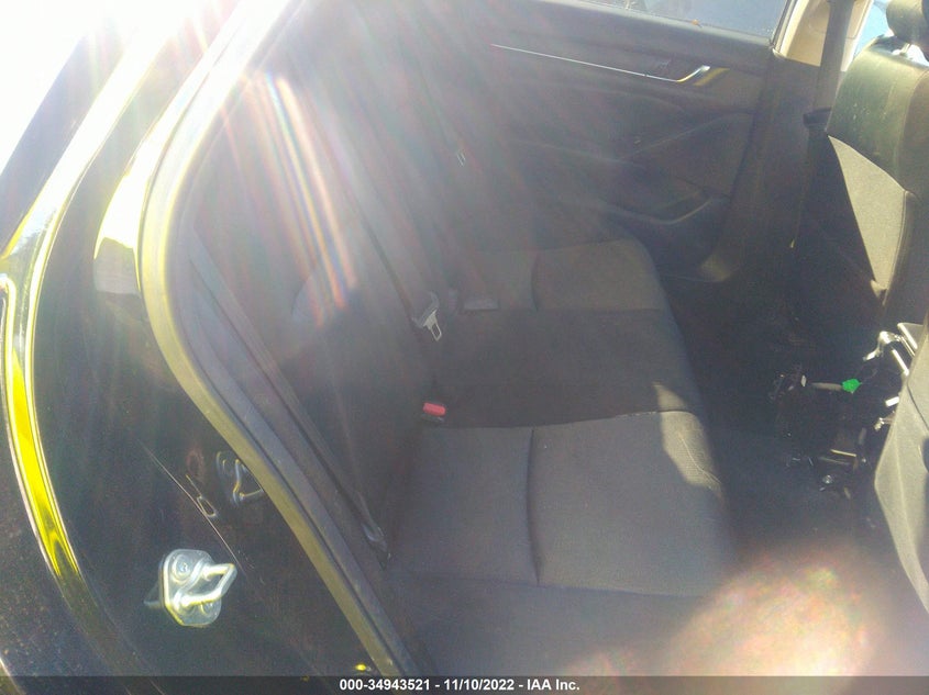 VIN 1HGCV1F4XJA077499 2018 HONDA ACCORD SEDAN EX 1.5T