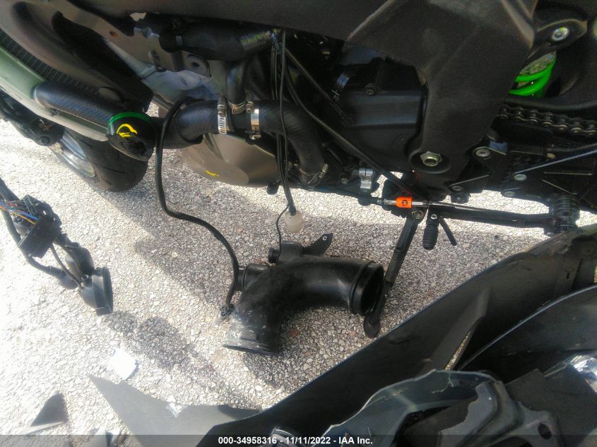 2015 KAWASAKI ZX636 E JKBZXJE19FA014059