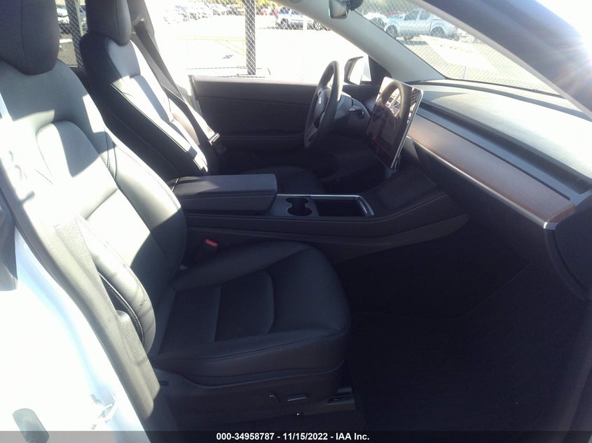 VIN 7SAYGDEE3NF407865 2022 TESLA MODEL Y LONG RANGE