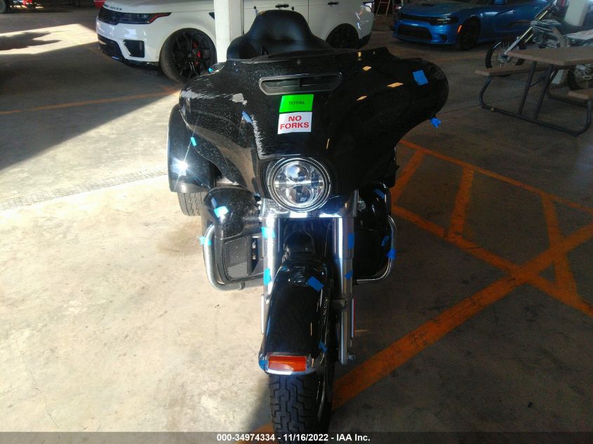 2019 HARLEY-DAVIDSON FLHTCUTG 1HD1MAF10KB852322