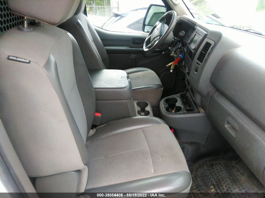 2017 NISSAN NV CARGO SV 1N6BF0KY4HN807644