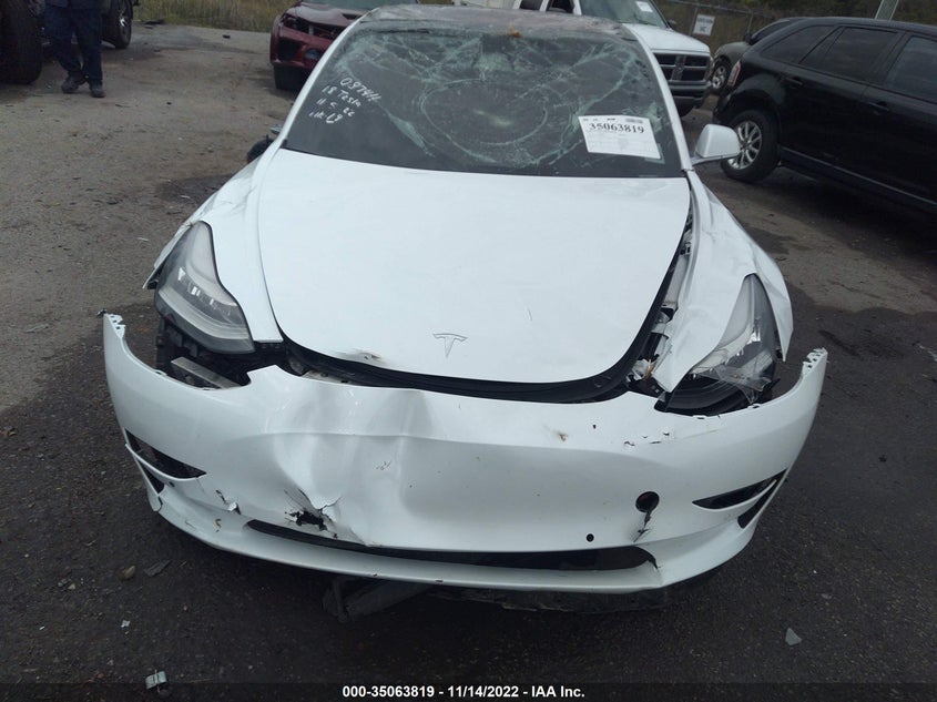 VIN 5YJ3E1EB1JF087411 2018 TESLA MODEL 3 LONG RANGE