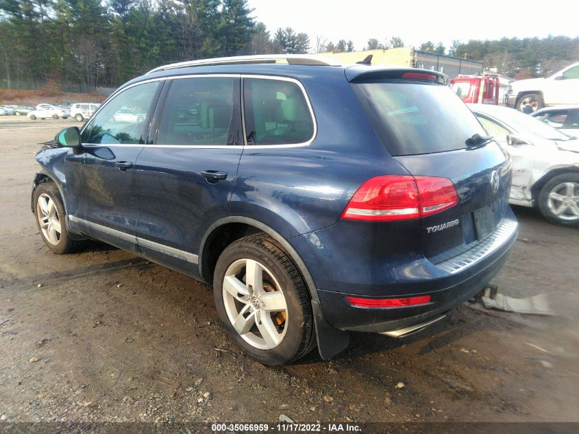 2014 VOLKSWAGEN TOUAREG LUX WVGEP9BP2ED000819