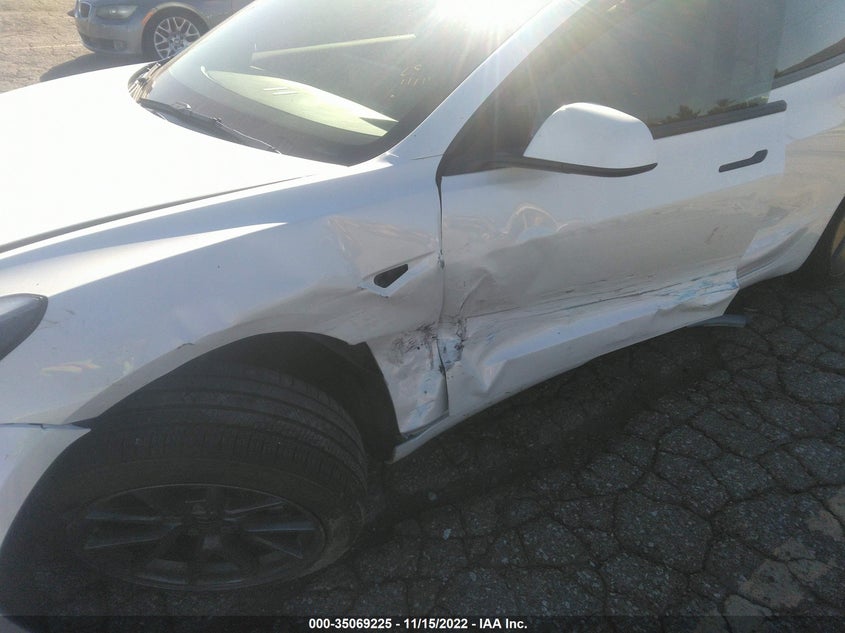 VIN 5YJ3E1EB1NF173369 2022 TESLA MODEL 3 LONG RANGE