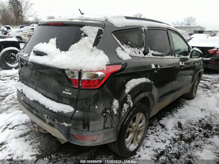 VIN 1FMCU0GD3JUD58547 2018 FORD ESCAPE SE