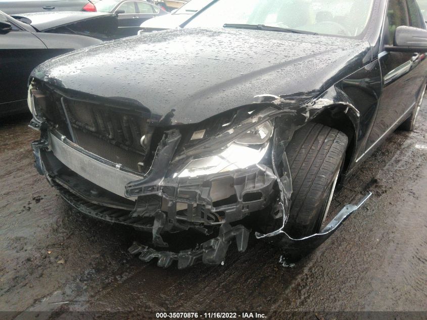 2013 MERCEDES-BENZ C-CLASS C 300 WDDGF8AB9DR242563