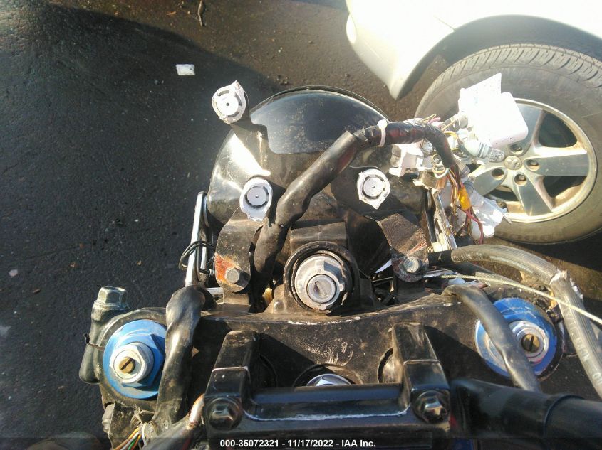 2000 KAWASAKI ZR1100 C - JKAZRBC16YA035199