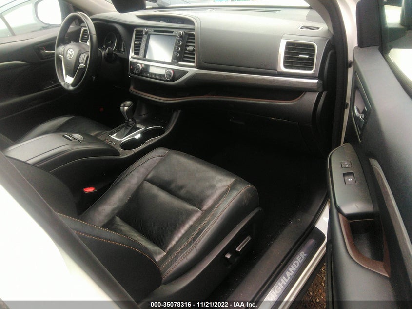 VIN 5TDDZRFH6JS841764 2018 TOYOTA HIGHLANDER LIMITED