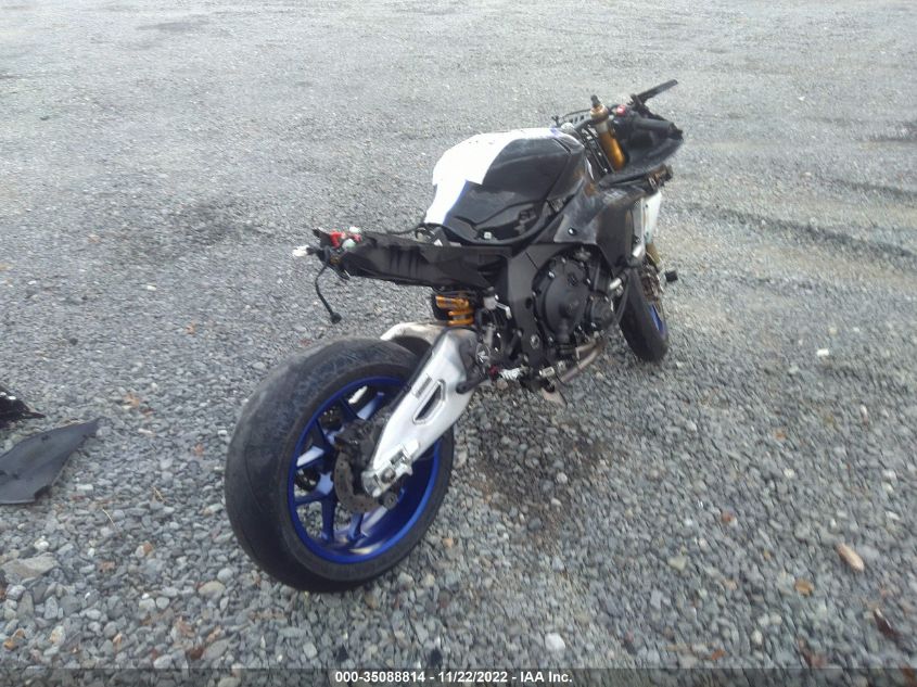 2020 YAMAHA YZFR1M JYARN67E9LA000361