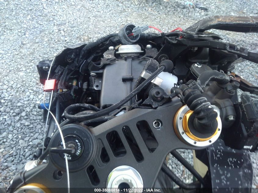 2020 YAMAHA YZFR1M JYARN67E9LA000361