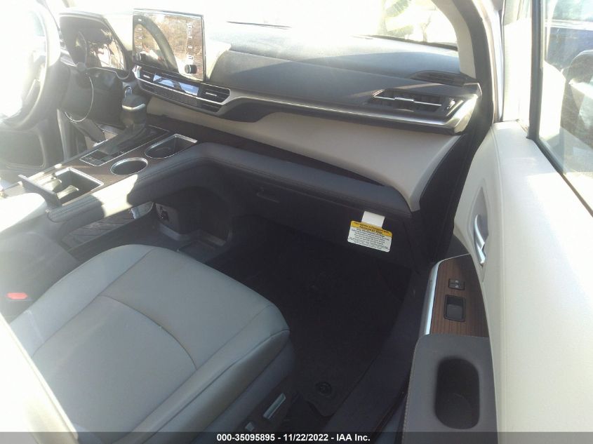 VIN 5TDYSKFC3MS018201 2021 TOYOTA SIENNA XLE