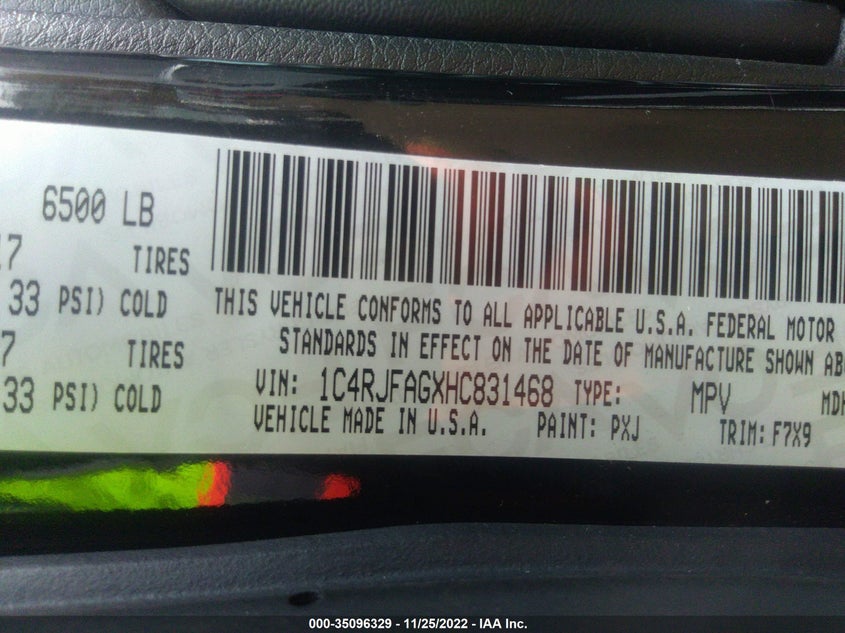 VIN 1C4RJFAGXHC831468 2017 JEEP GRAND CHEROKEE LAREDO
