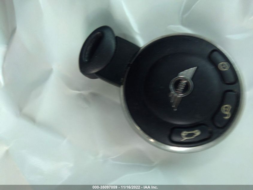 2013 MINI COOPER HARDTOP WMWSU3C55DT686804