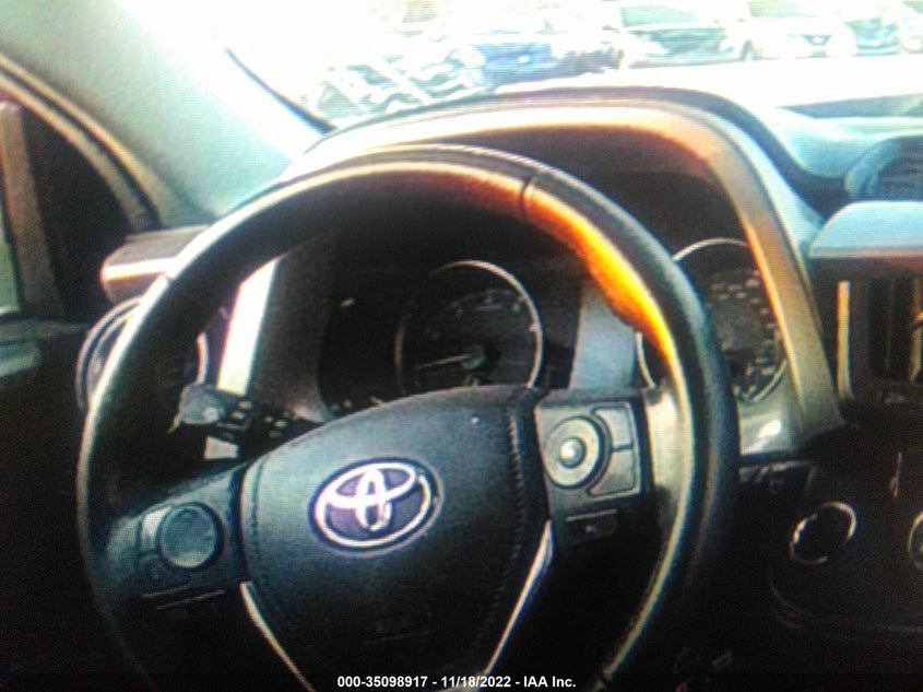VIN 2T3RFREV2JW829115 2018 TOYOTA RAV4 XLE/ADVENTURE