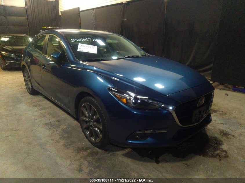 VIN 3MZBN1W35JM215273 2018 MAZDA MAZDA3 4-DOOR GRAND TOURING