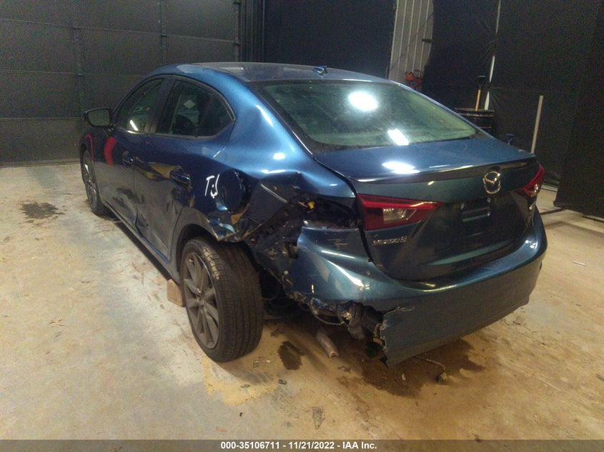 VIN 3MZBN1W35JM215273 2018 MAZDA MAZDA3 4-DOOR GRAND TOURING