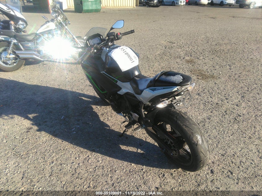 VIN ML5EXEN15NDA65052 2022 KAWASAKI EX650 N