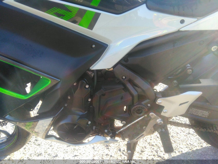 VIN ML5EXEN15NDA65052 2022 KAWASAKI EX650 N