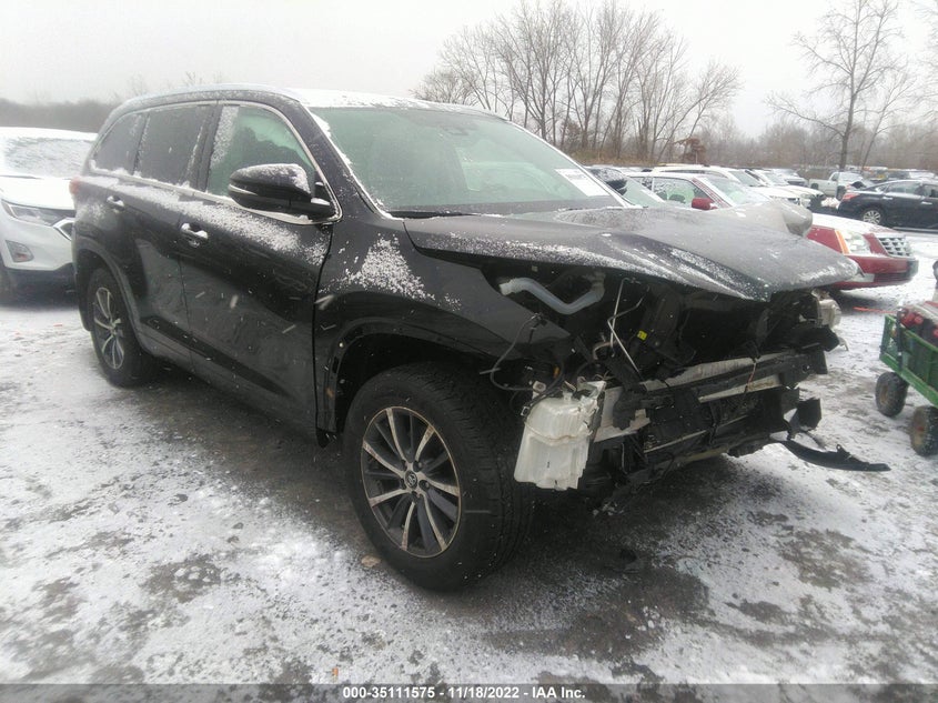 TOYOTA HIGHLANDER XLE/SE 2017