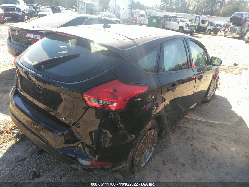 VIN 1FADP3K27JL255764 2018 FORD FOCUS SE