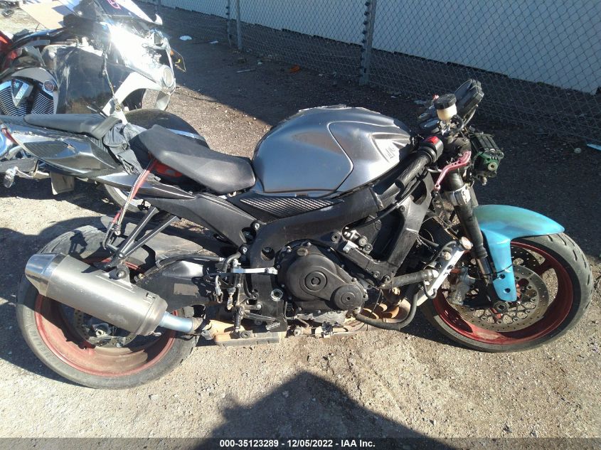 2018 SUZUKI GSX-R600 - JS1GN7FA5J2100202