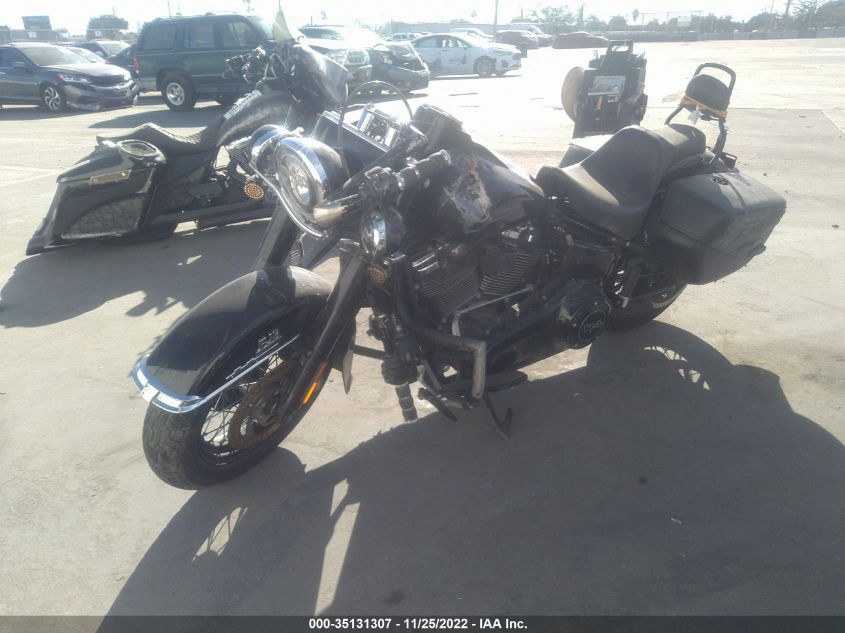 2018 HARLEY-DAVIDSON FLHCS HERITAGE CLASSIC 114 1HD1YBK31JC074896