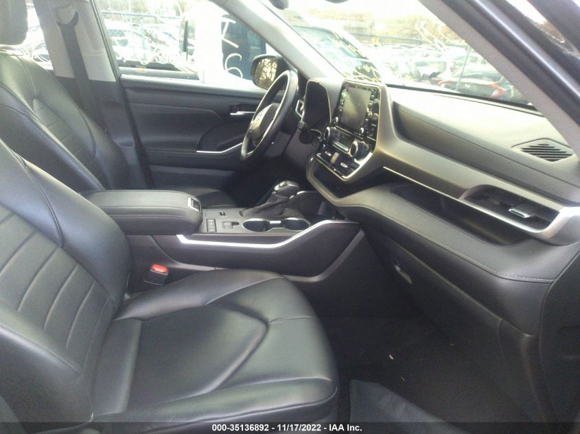 2021 TOYOTA HIGHLANDER XLE 5TDGZRAH9MS076154
