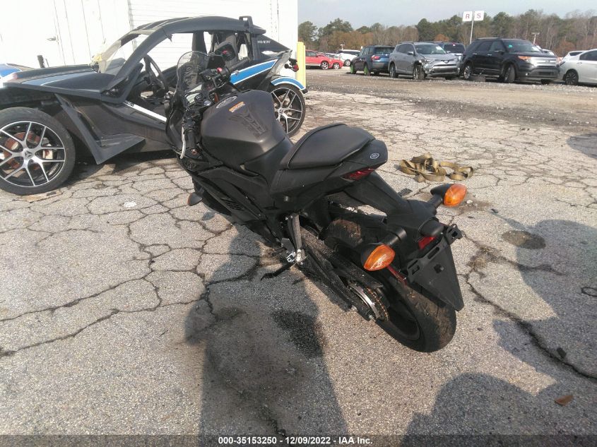 2019 YAMAHA YZFR3 MH3RH17Y8KK001441