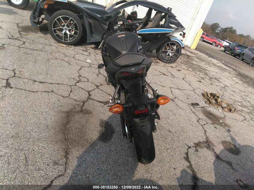 2019 YAMAHA YZFR3 MH3RH17Y8KK001441