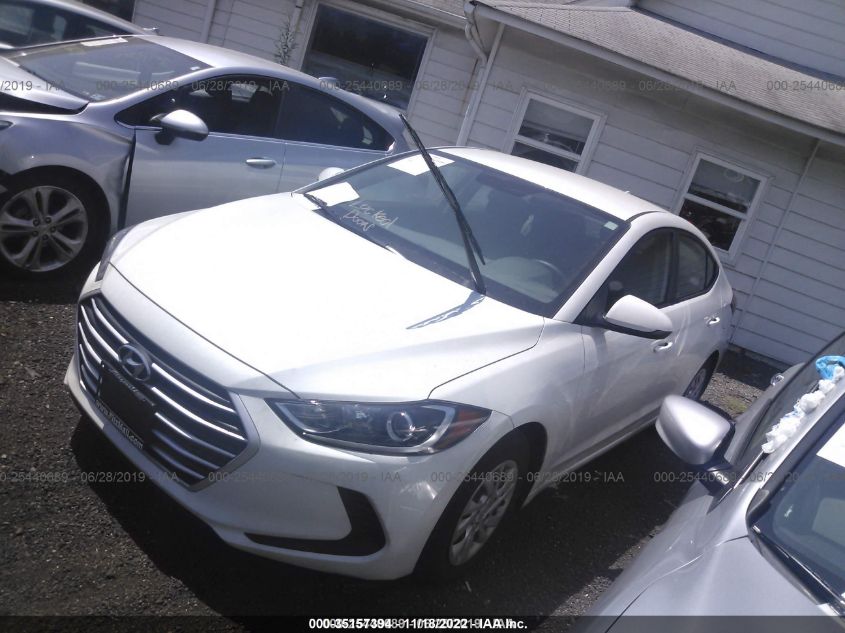 2018 HYUNDAI ELANTRA SE 5NPD74LF8JH390077