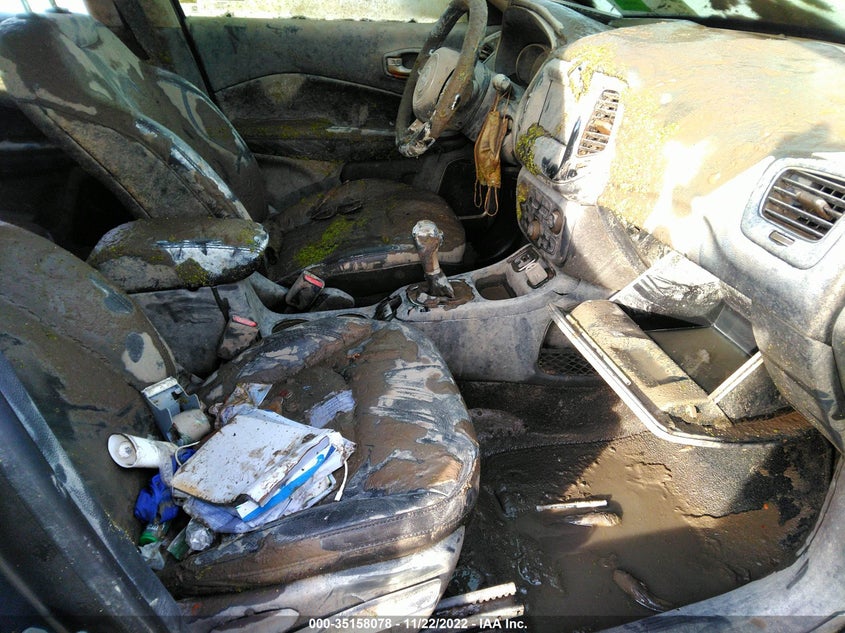 VIN 3C4NJCBB8KT726956 2019 JEEP COMPASS ALTITUDE