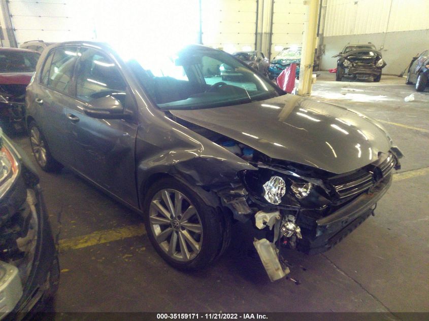 2013 VOLKSWAGEN GOLF TDI W/SUNROOF & NAV - WVWDM7AJ7DW027351