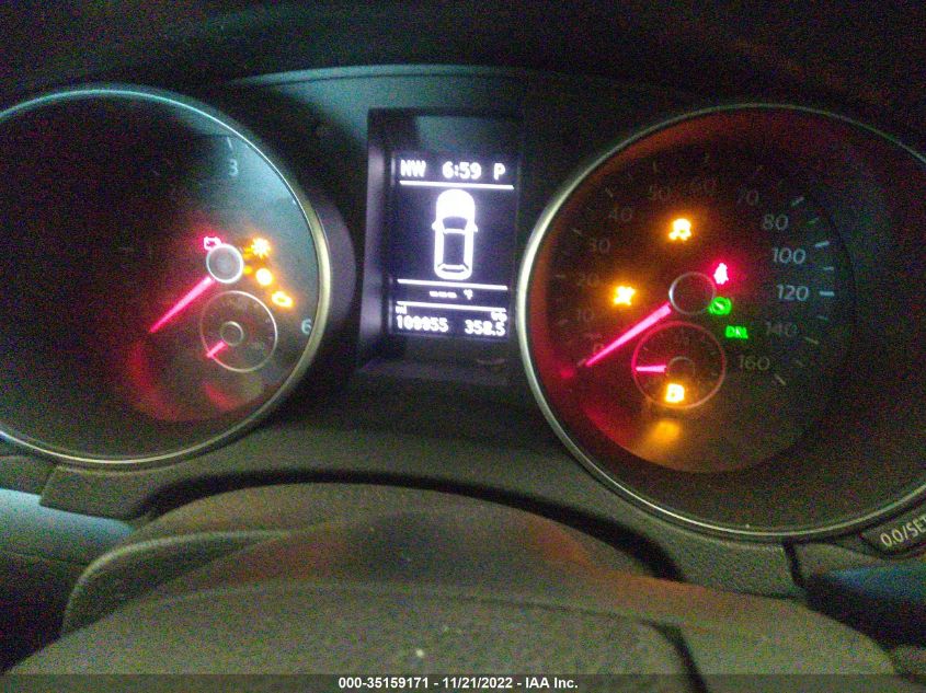 2013 VOLKSWAGEN GOLF TDI W/SUNROOF & NAV - WVWDM7AJ7DW027351