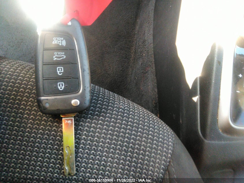 VIN 3KPC24A33KE064244 2019 HYUNDAI ACCENT SE