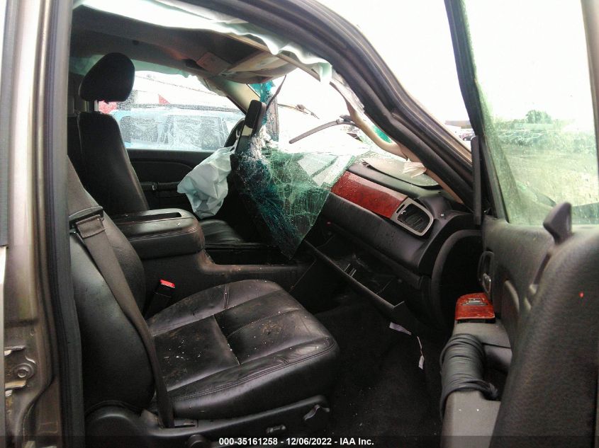 2014 CHEVROLET SUBURBAN LT 1GNSKJE77ER117888