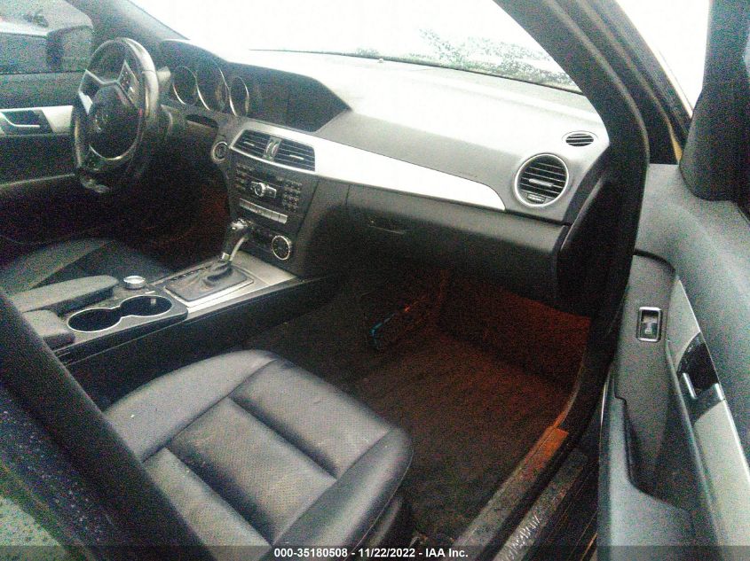 2013 MERCEDES-BENZ C-CLASS C 300 WDDGF8AB9DG071373