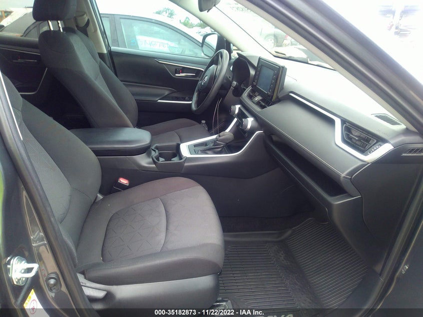 VIN 2T3W1RFV1KW002093 2019 TOYOTA RAV4 XLE
