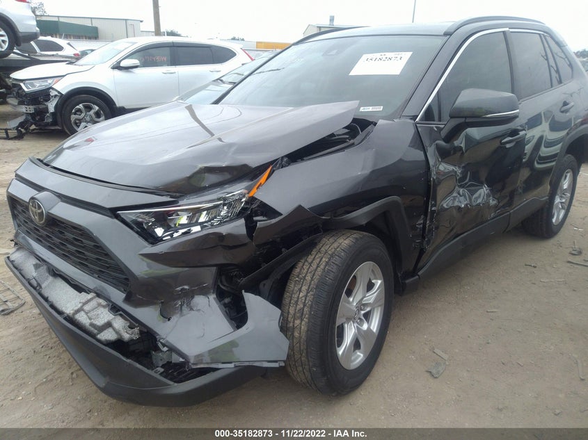 VIN 2T3W1RFV1KW002093 2019 TOYOTA RAV4 XLE