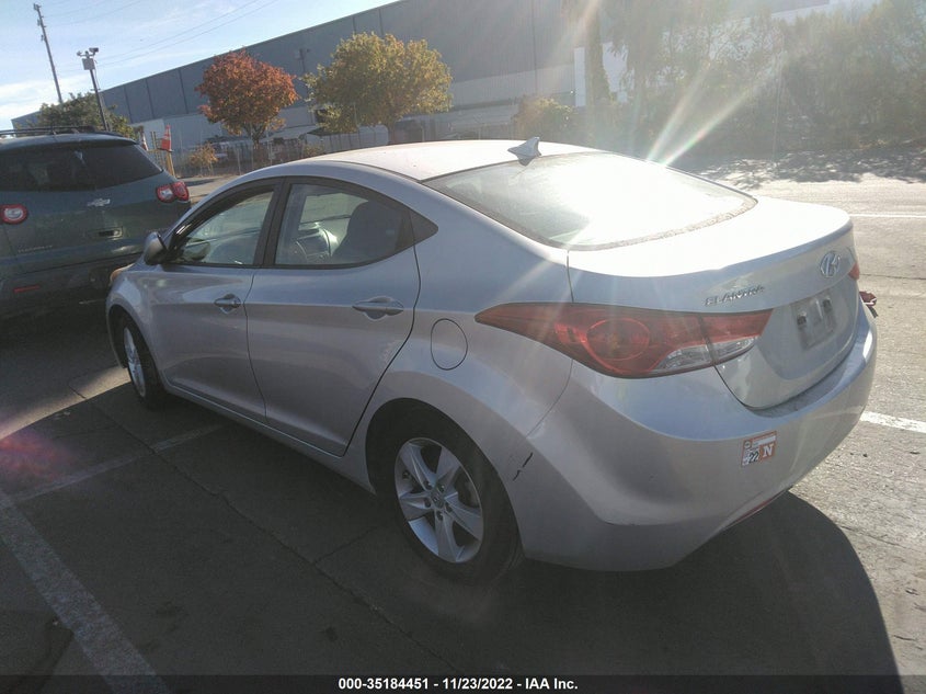 2011 HYUNDAI ELANTRA VIN: KMHDH4AE7BU157317