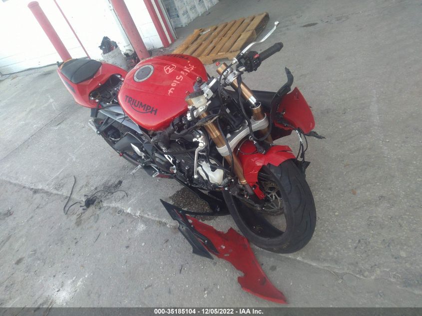 2015 TRIUMPH MOTORCYCLE DAYTONA 675 - SMTA01YK6FJ670950