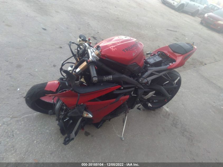 2015 TRIUMPH MOTORCYCLE DAYTONA 675 - SMTA01YK6FJ670950