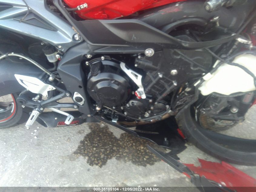 2015 TRIUMPH MOTORCYCLE DAYTONA 675 - SMTA01YK6FJ670950